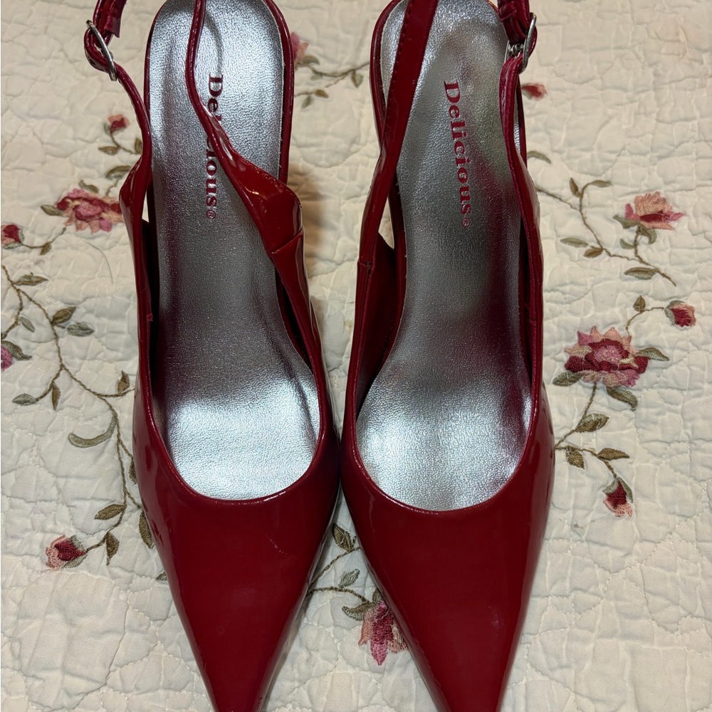 Delicious Women's Cherry Red Pointed Heels